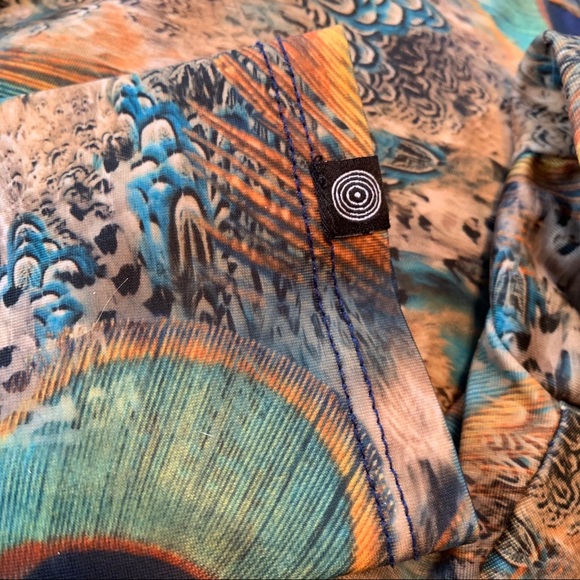 🦚SALE* Onzie Peacock Leggings - Picture 4 of 9